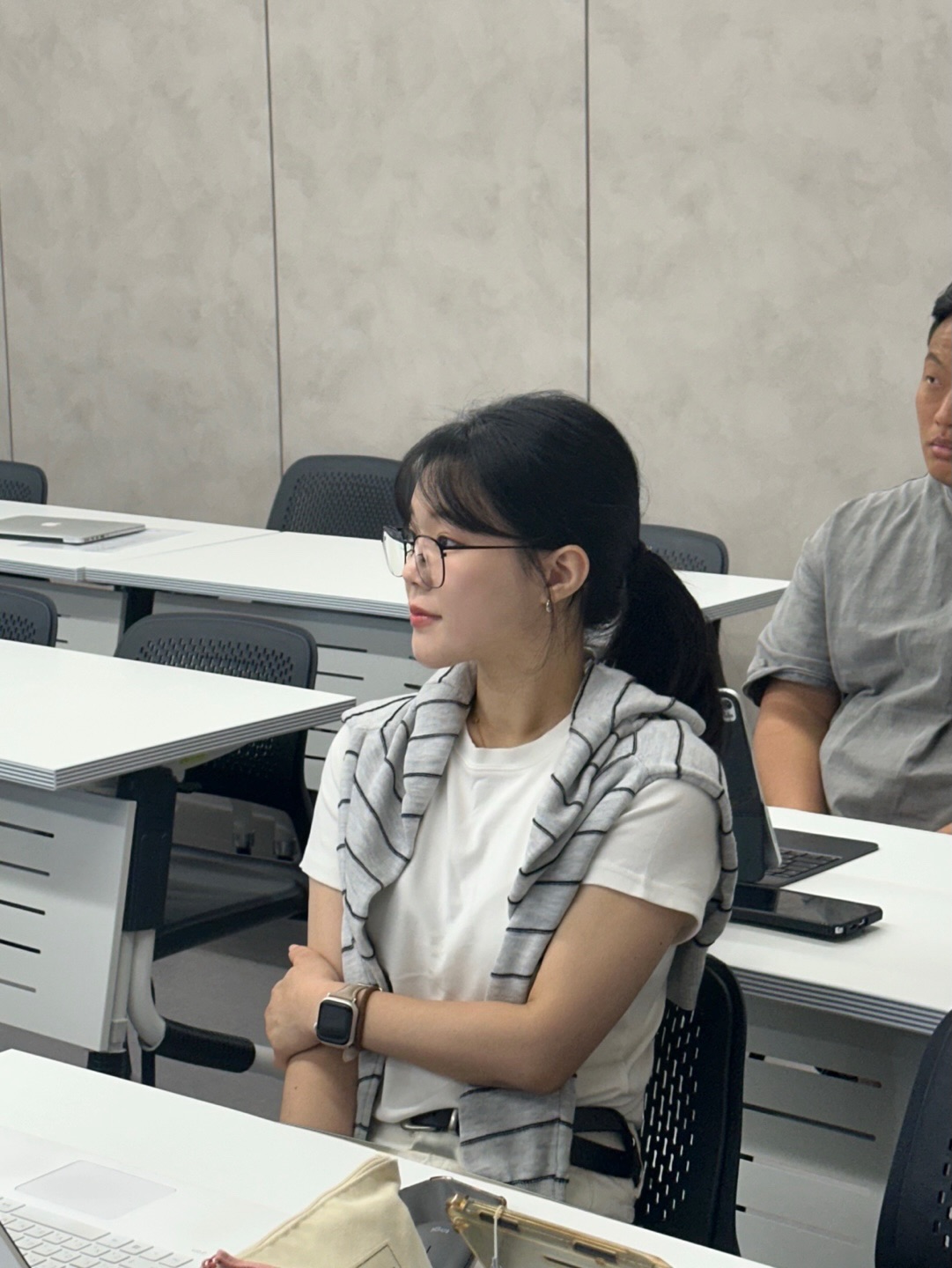 @essentialstudi0 하수민 | 에센셜 필라테스·요가 원장 “수업이 좋았어요”라는 말보다 더 반...